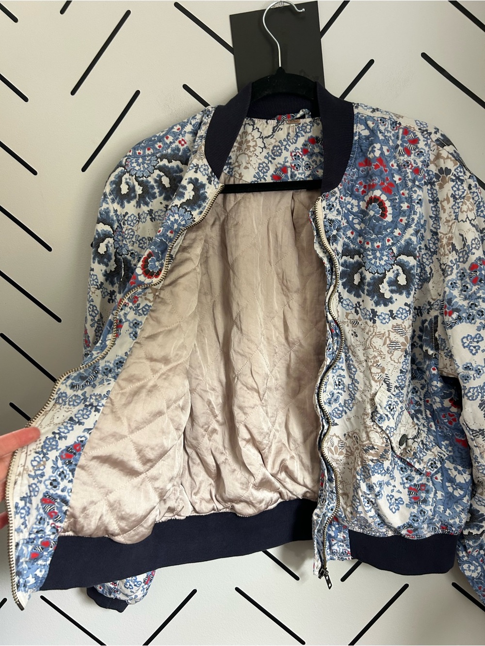 Free People Daytrip Paisley Bomber Jacket, full-zip quilted oversized - Picture 8 of 11